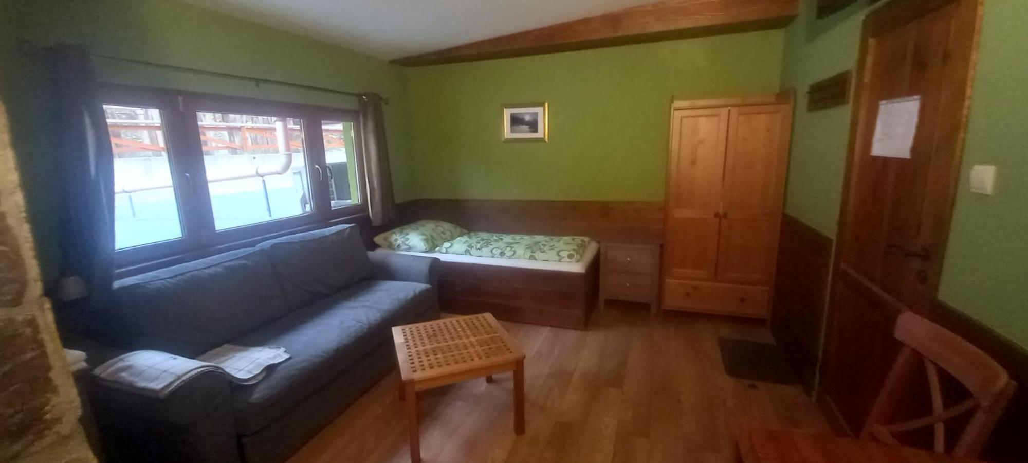 Ferienwohnung Ride Pub Drienica Zimmer foto